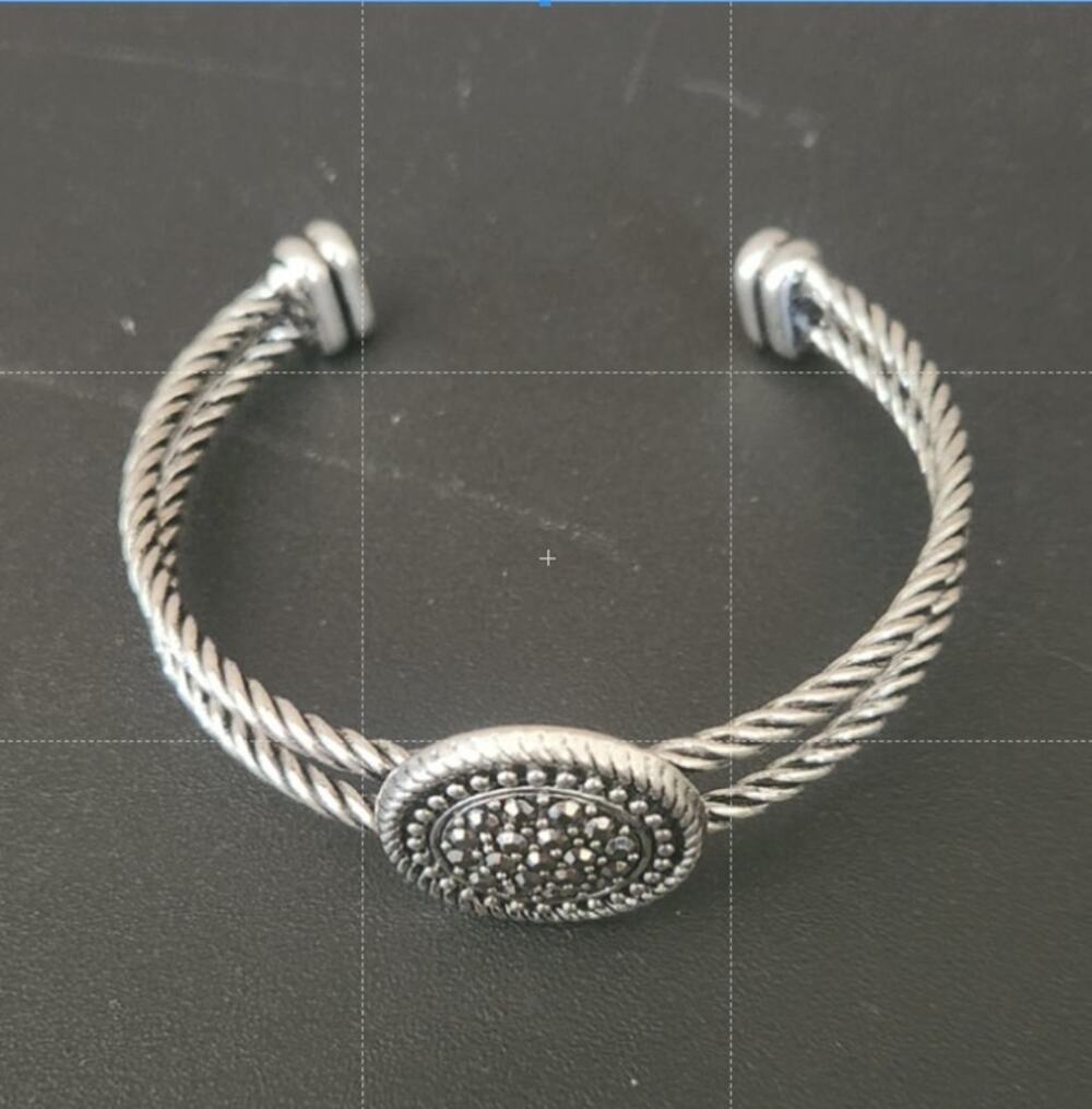 Dazzling Silver Tone Bracelet Double Twisted Rope Band & Rhinestone Center